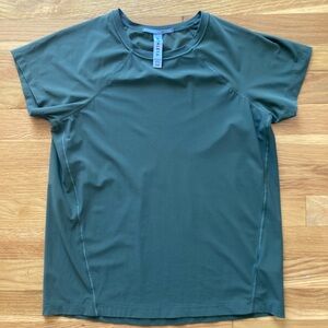 XXS Athleta Ultimate Train Tee